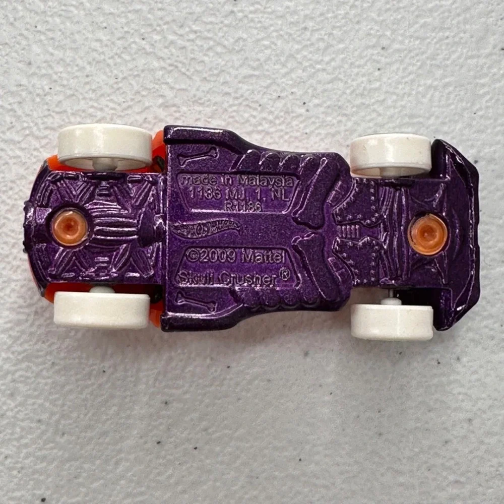 Hot Wheels 2014-2015 Collectible Die-Cast Toy Cars Set Of 4 Submarine‎ Joker Car